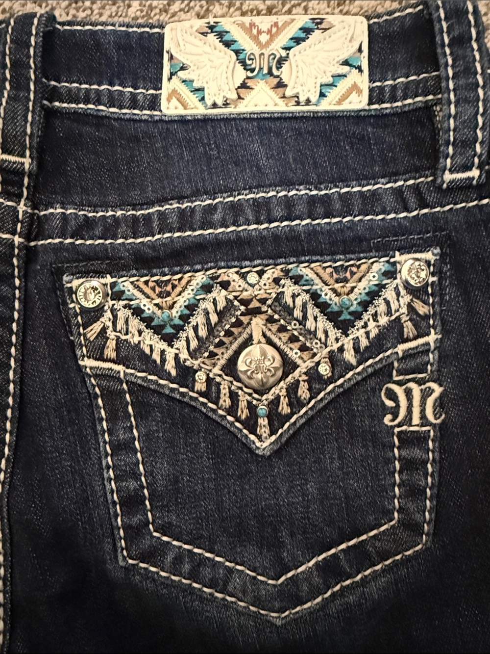 NWT Miss Me mid rise boot jeans w cntrst stitch/high design pockets retail $118 - Picture 13 of 14